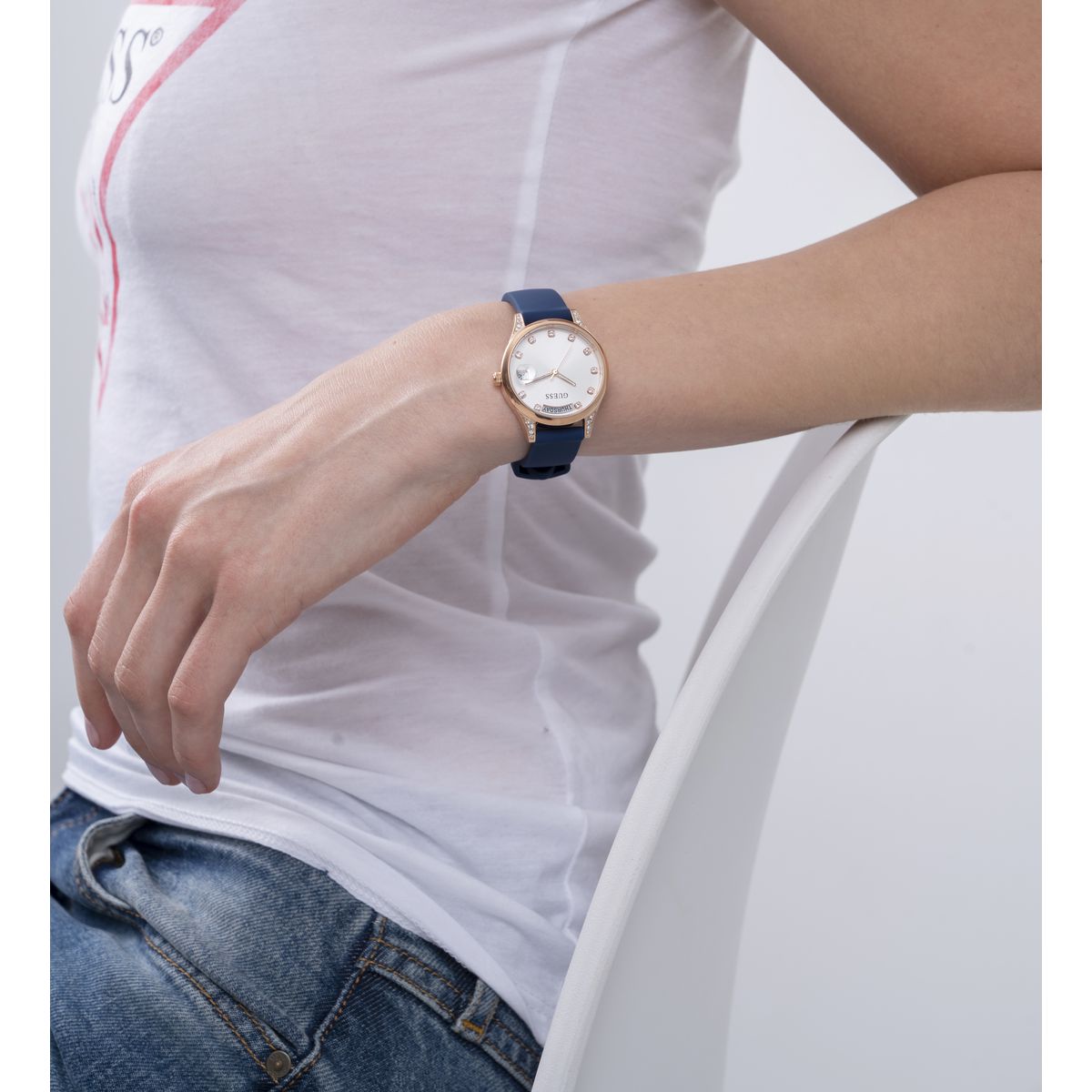 Guess Women White Dial Analog Watch - GW0356L1