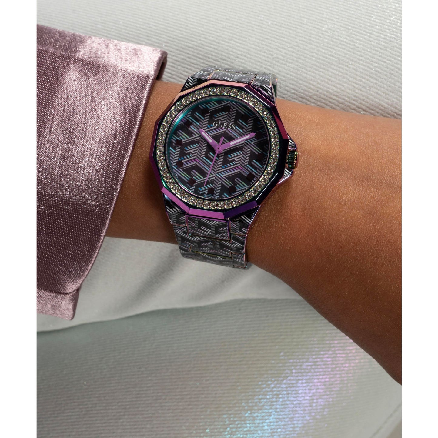 Guess Misfit 38 mm Iridescent Analog Women Watch - GW0597L2