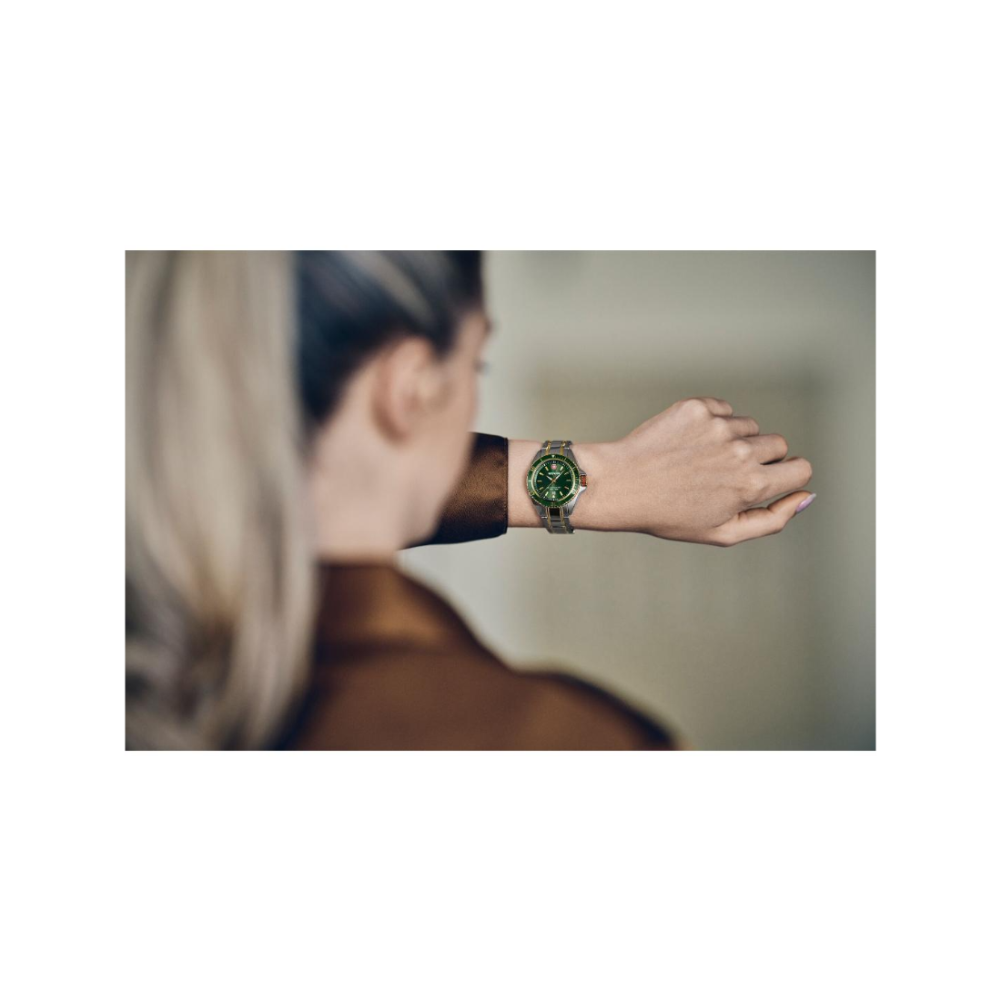 Wenger Executive Swiss Made 34 mm Green Dial Women Watch 01.2021.104