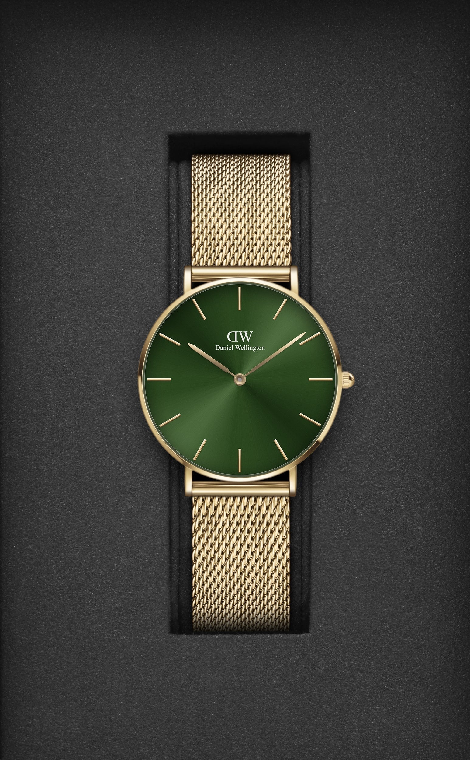 Daniel Wellington Green Dial Unisex Analogue Watch  DW00100481