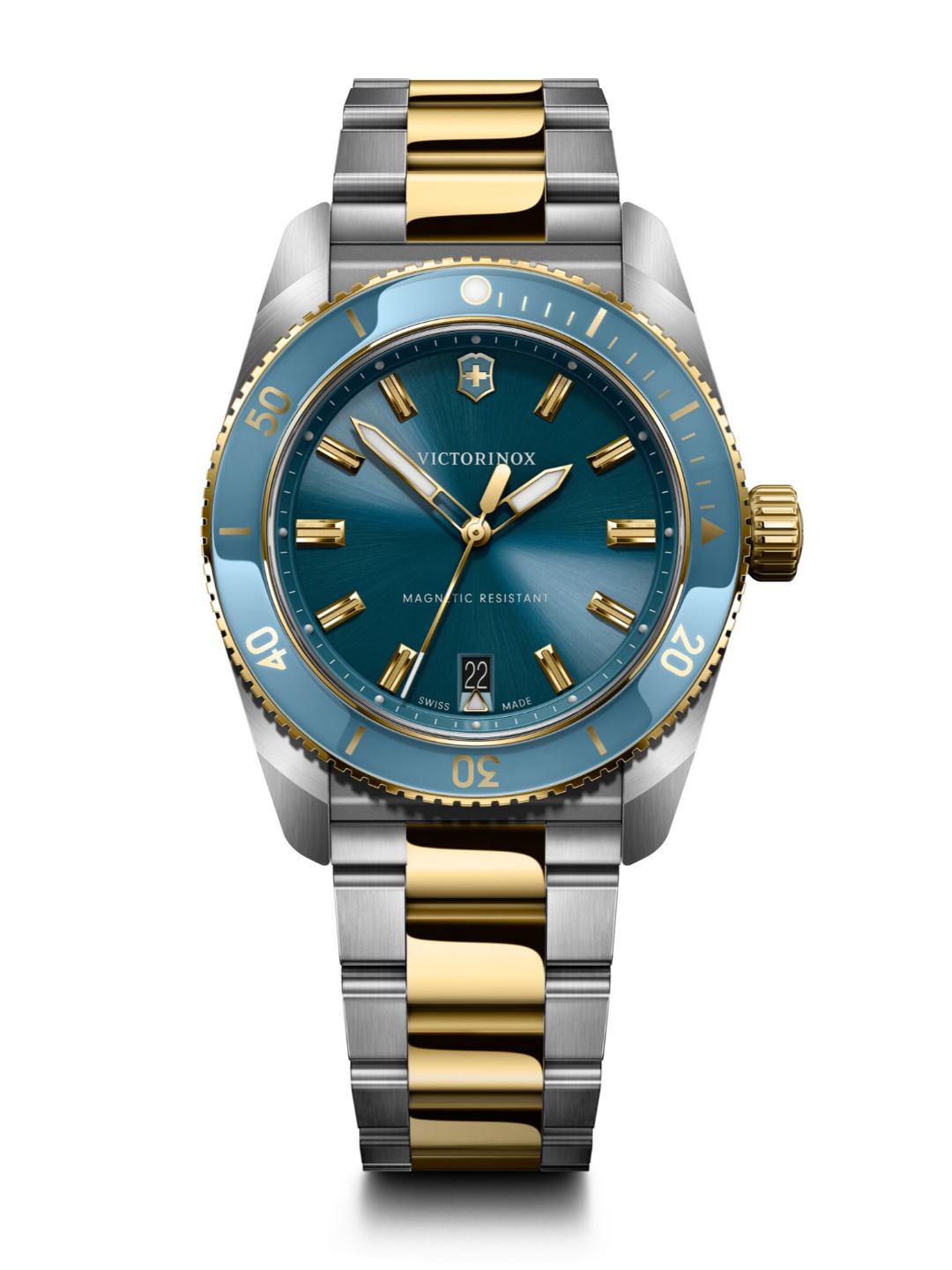 Victorinox Maverick Swiss Made Men Ice Blue Dial 39 mm Analog Watch 242103