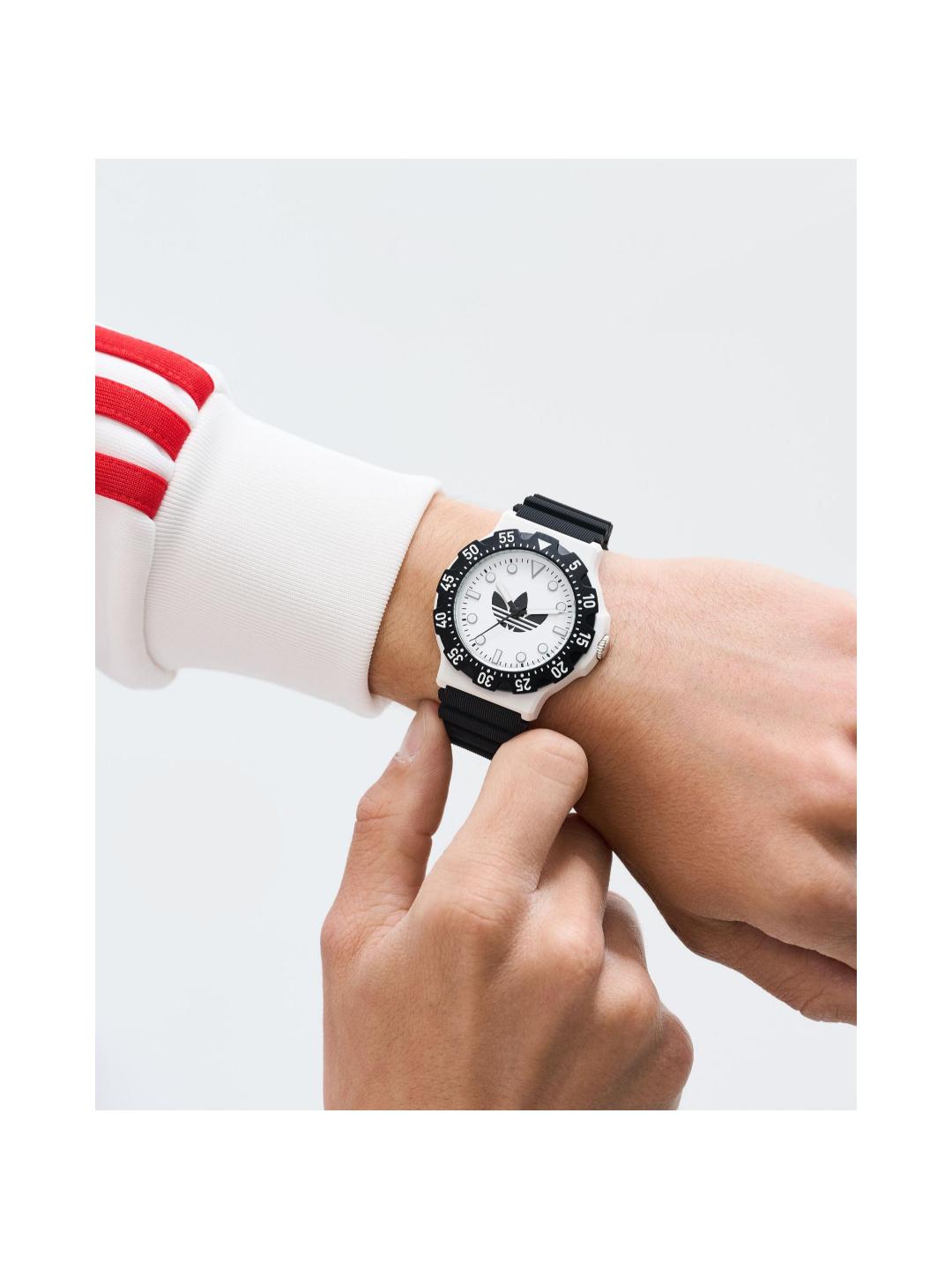 Adidas Originals AO Style Unisex 40 mm White Dial Analog Watch AOSY25516