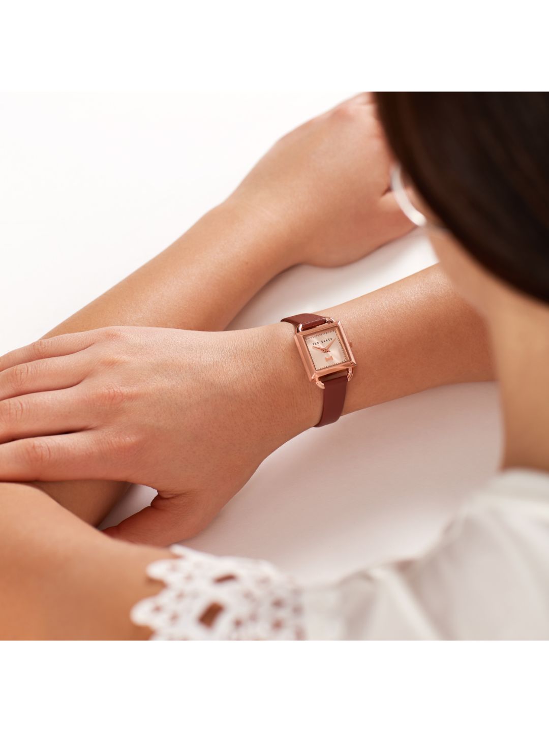 Ted Baker 24 mm Women Rose Gold Tone Wrist Watch BKPTAS107