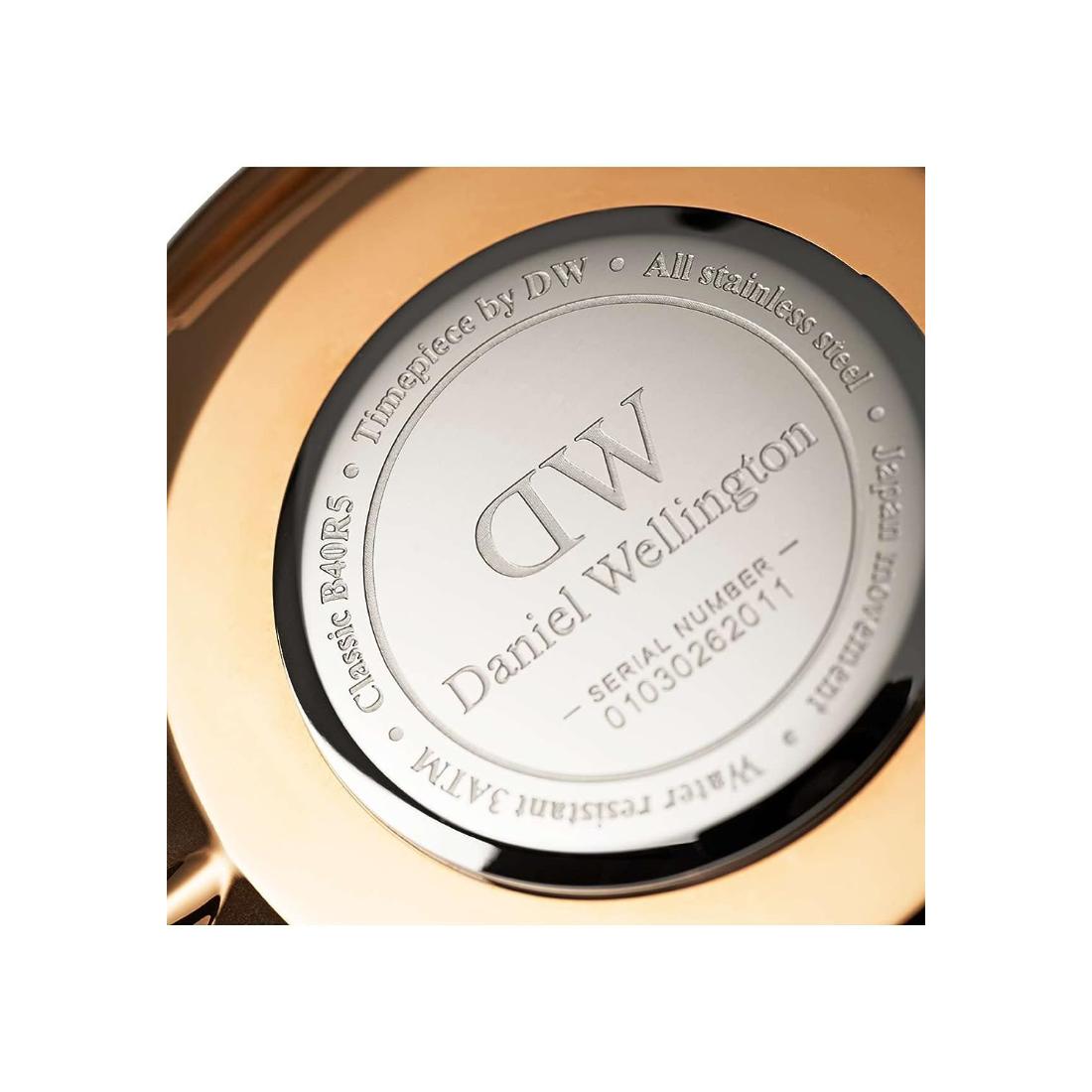 Daniel Wellington Black Dial Men Analogue Watch  DW00100125