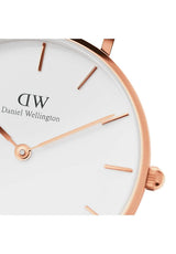Daniel Wellington Petite 32 mm White Dial Women Analogue Watch  DW00100174