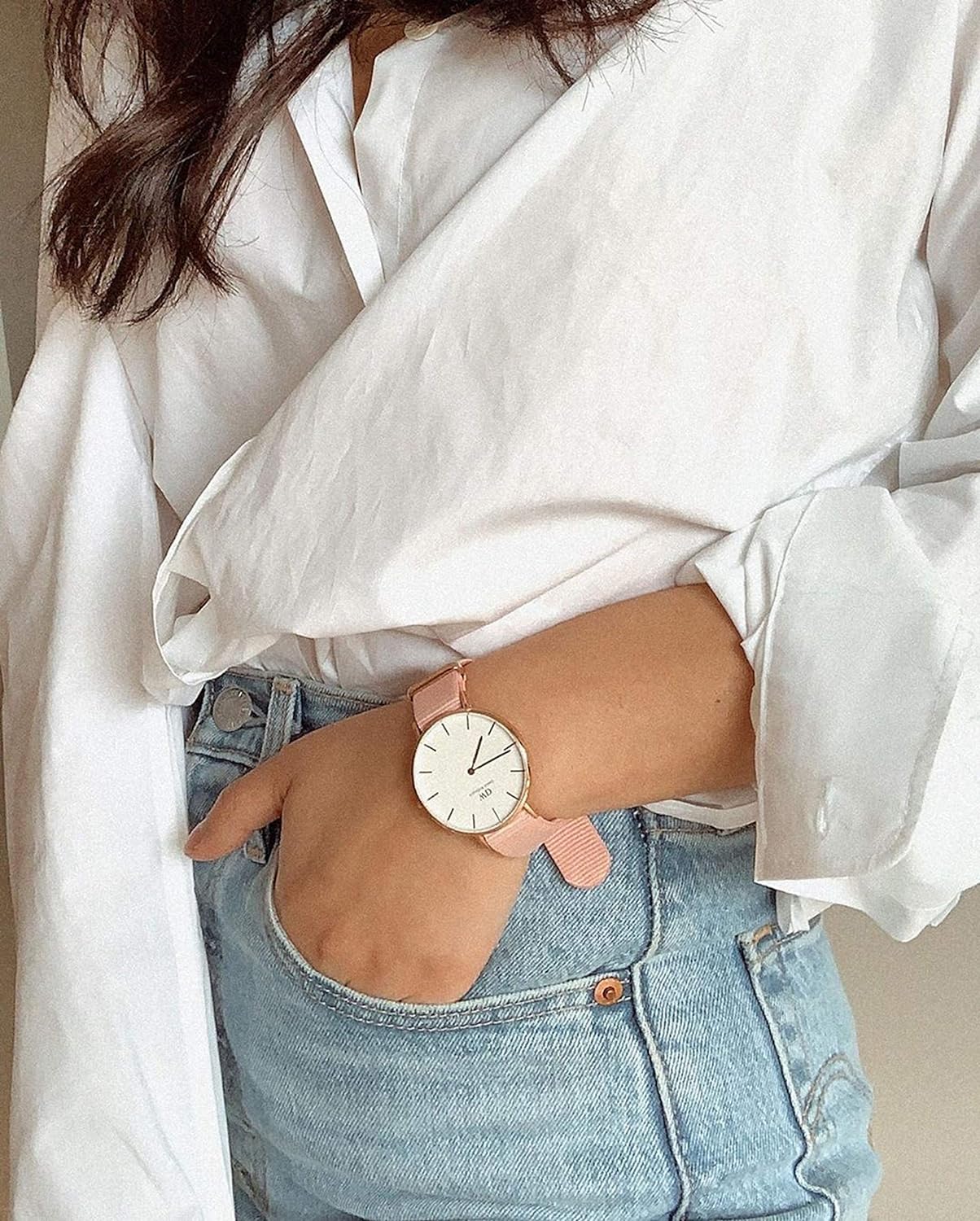 Daniel Wellington Petite 32 mm White Dial Women Analogue Watch  DW00100317