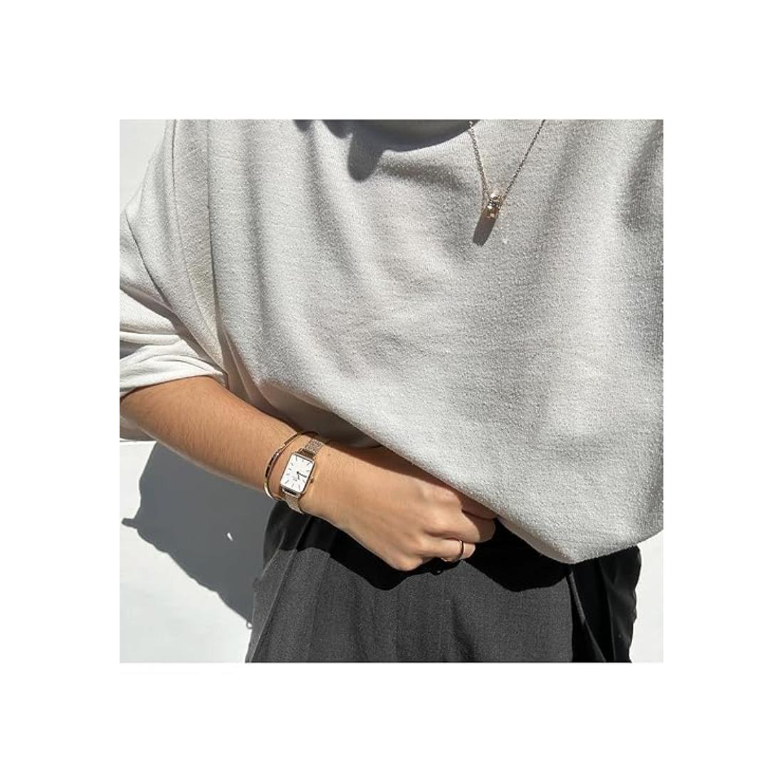 Daniel Wellington Women 20x26 mm Size White Dial Analogue Watch DW00100556