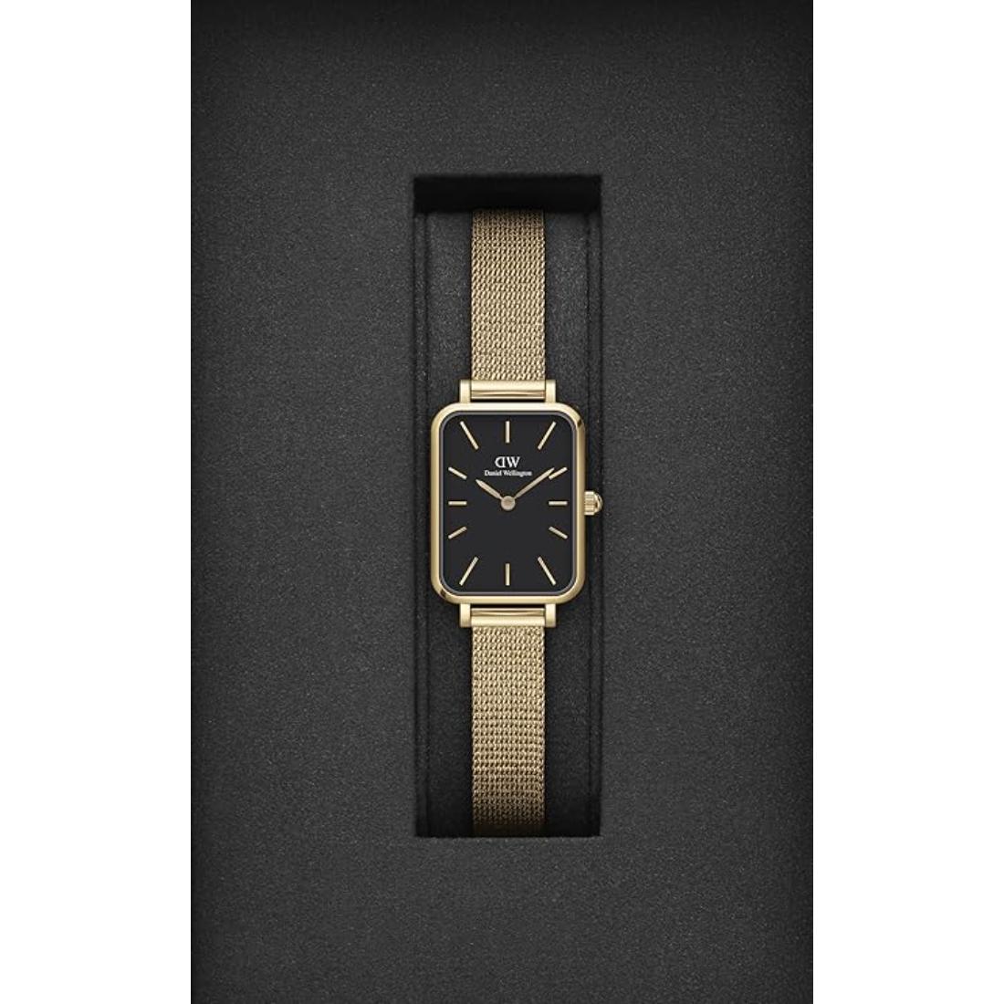 Daniel Wellington Women 20x26 mm Size Black Dial Analogue Watch DW00100557