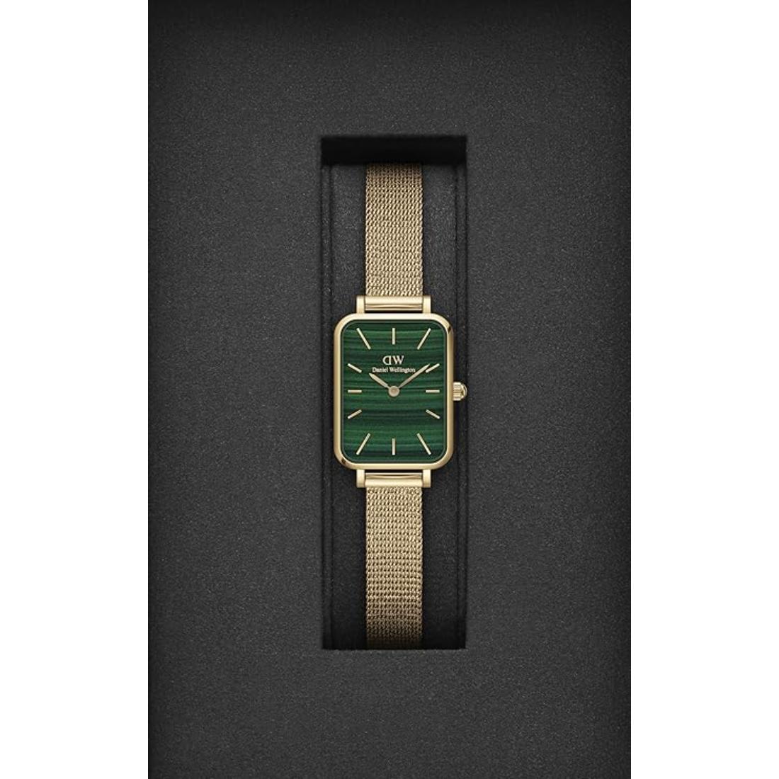 Daniel Wellington Women 20x26 mm Size Green Dial Analogue Watch DW00100561