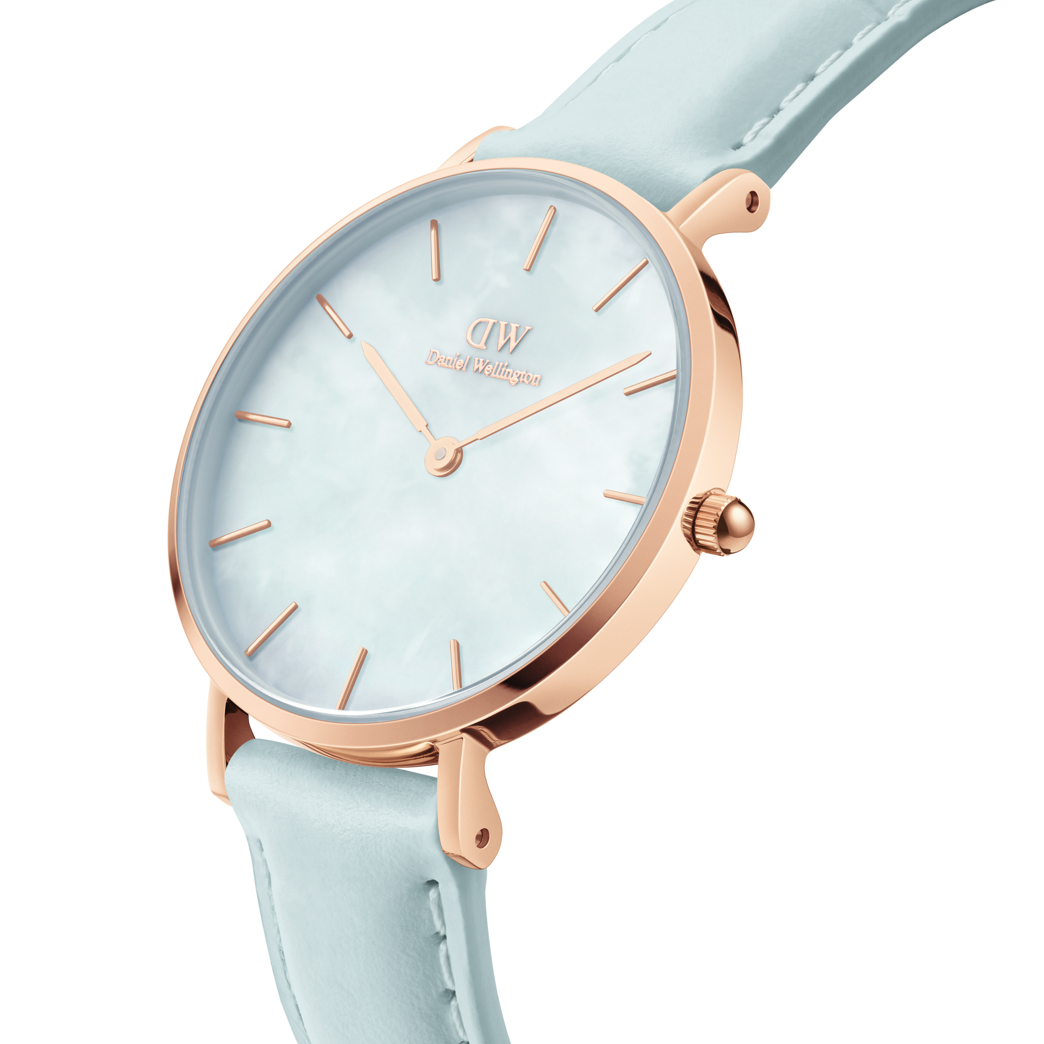 Daniel Wellington Petite 28 mm Blue Dial Women Analogue Watch  DW00100635