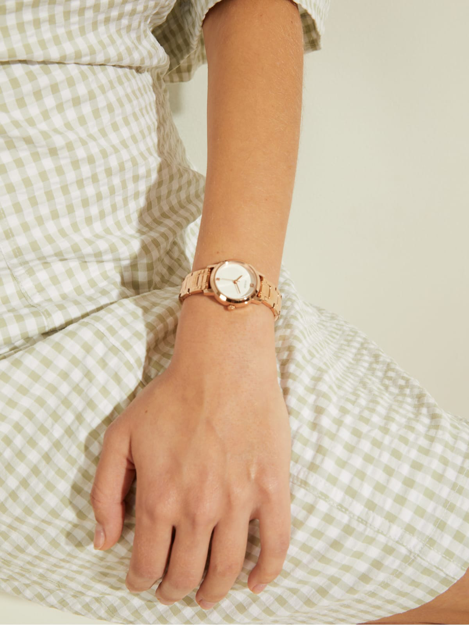Guess 25 mm Women White Dial Analog Watch GW0244L3