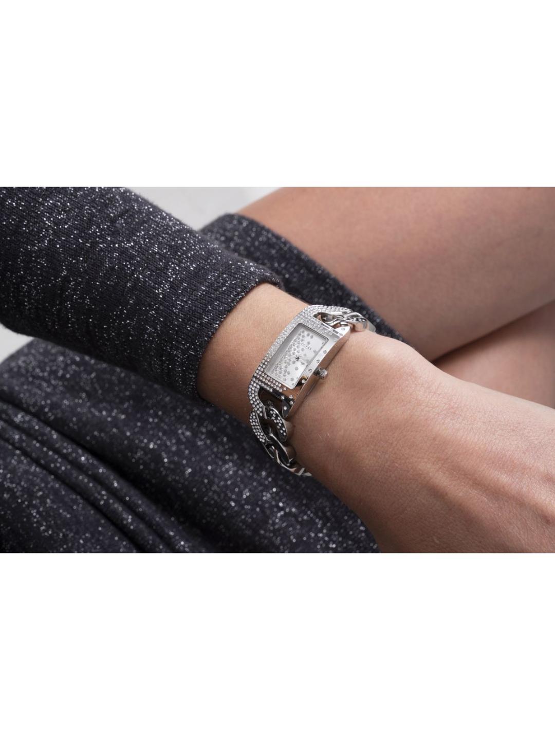 Guess Trend Women 19 mm Silver Dial Analog Watch GW0298L1