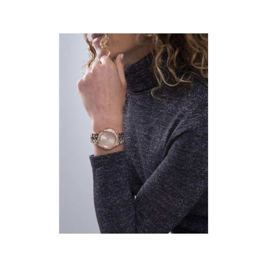 Guess Trend Afterglow 36 mm Women Rose Gold Dial Analog Watch GW0312L3