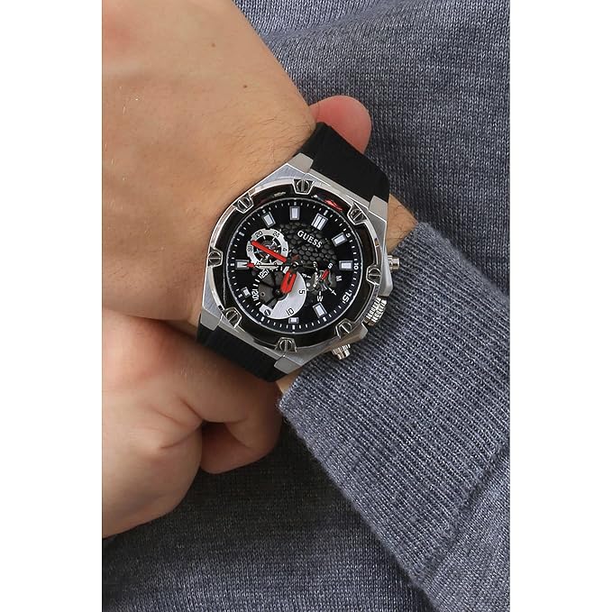 Guess Men Stainless Steel Quartz Watch with Silicone Strap Black GW0334G1