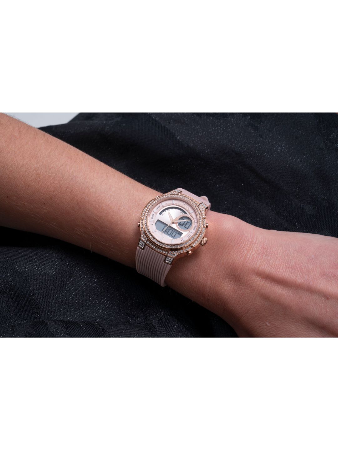 Guess 40 mm Ladies Sport Rose Gold Watch GW0339L2