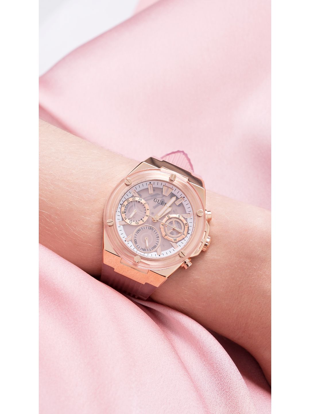 Guess Women Pink Dial Analog Watch - GW0409L3