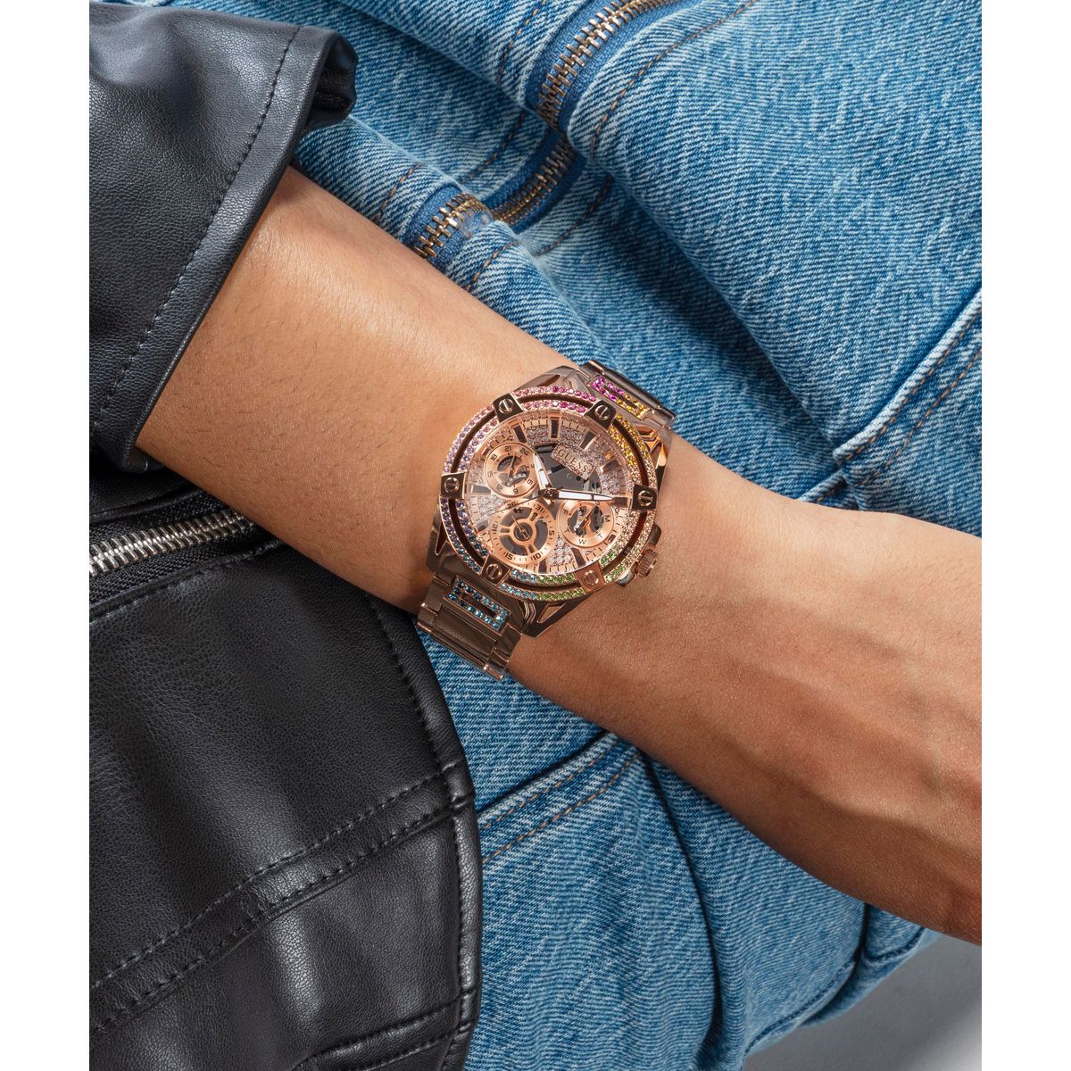 Guess Trend Women 40 mm Rose Gold Dial Analog Watch GW0464L5