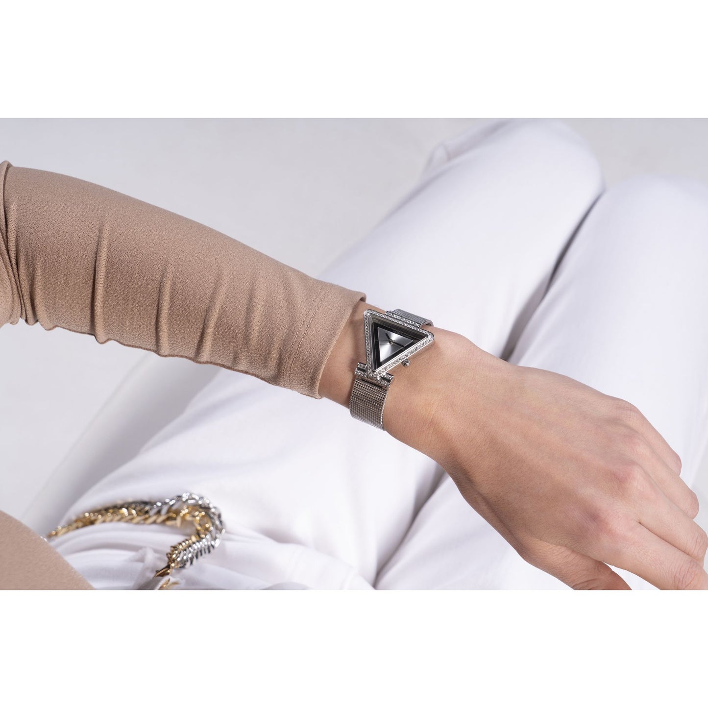 Guess Fame 34 mm Silver Dial Women Analog Watch- GW0508L1