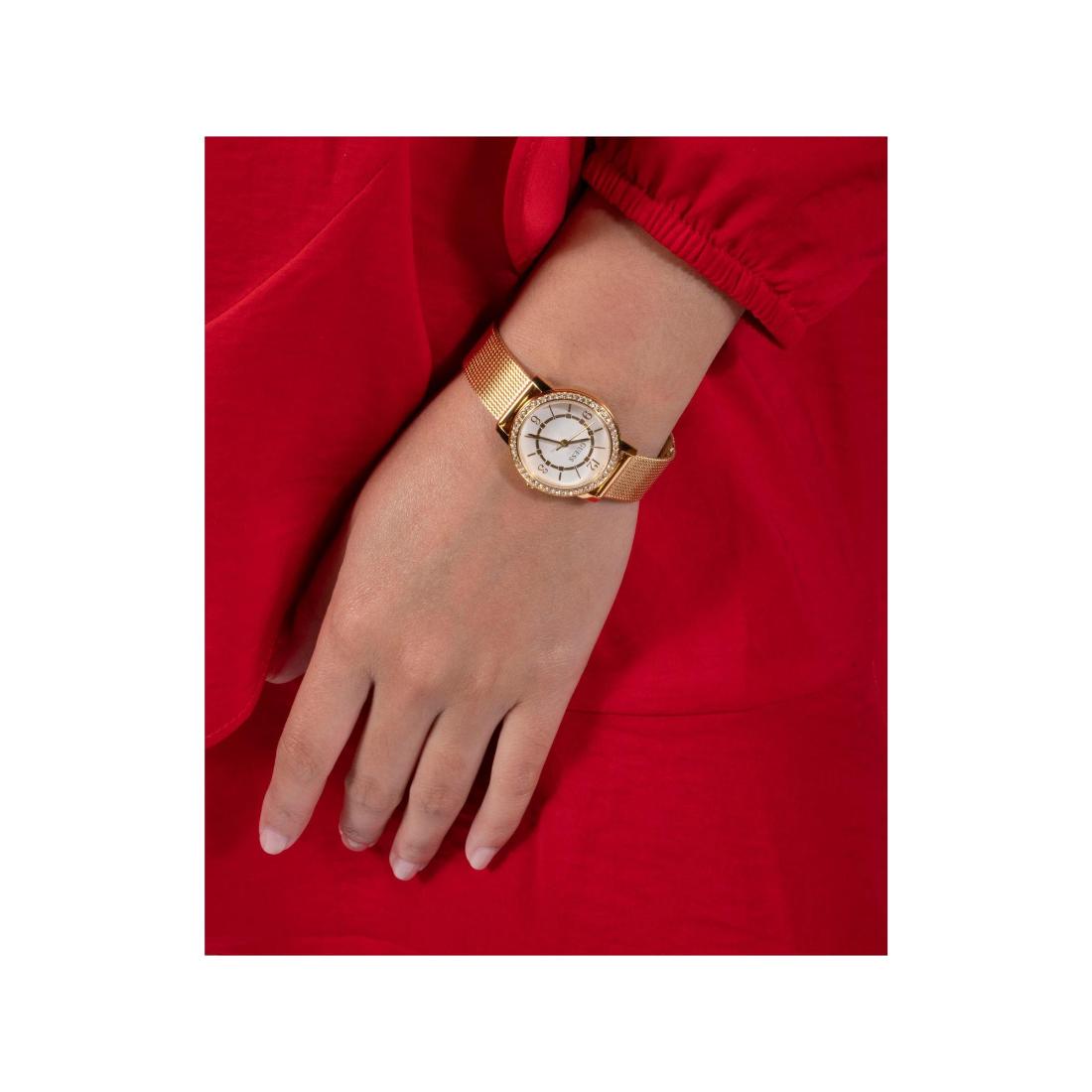 Guess Women 28 mm Size White Dial Round Analog Watch GW0534L2