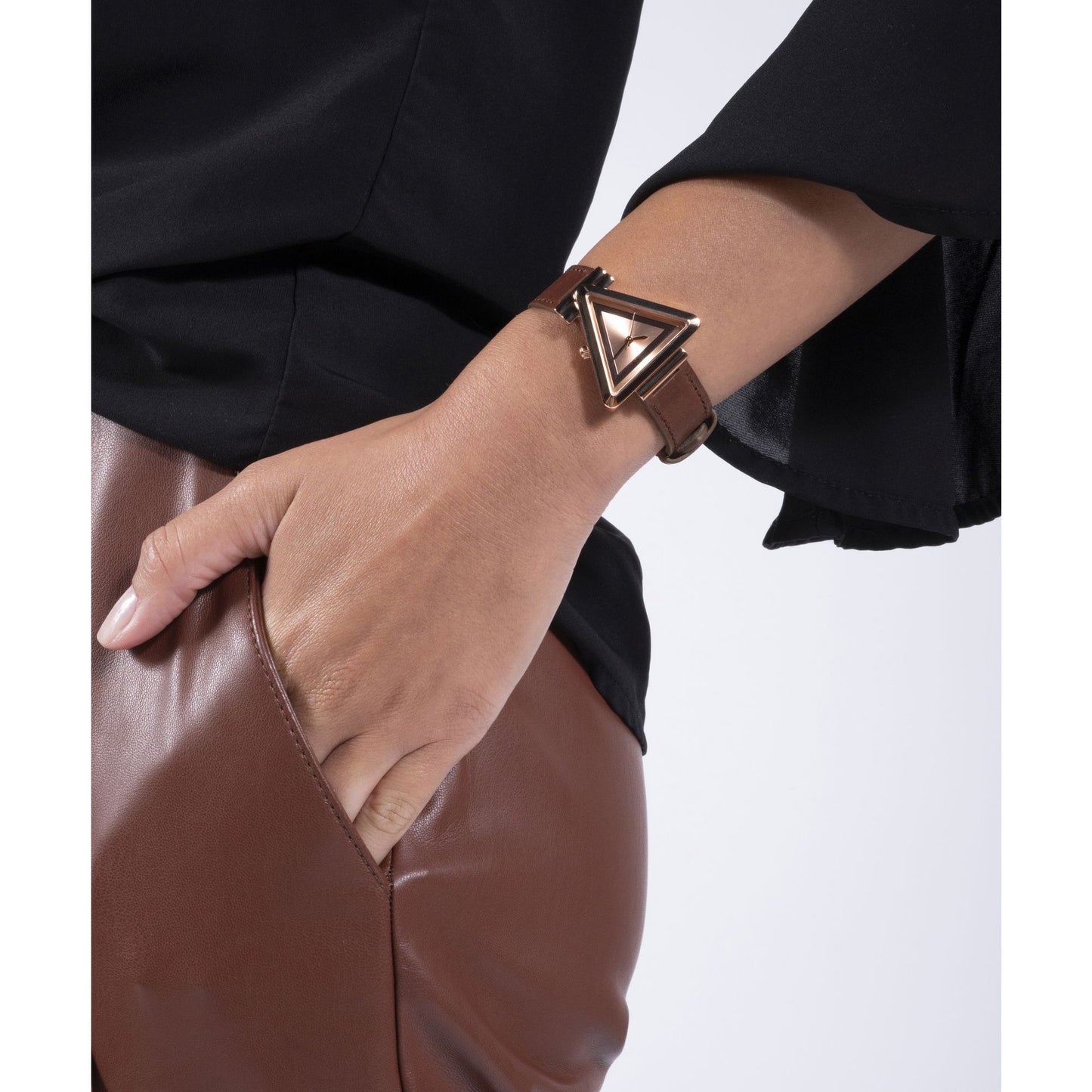 Guess Fame 30 mm Rose Gold Dial Women Analog Watch- GW0548L2
