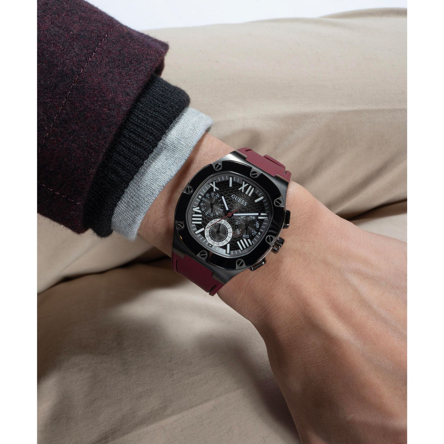 Guess Dress 42 mm Black Dial Men Chrono  Watch- GW0571G4