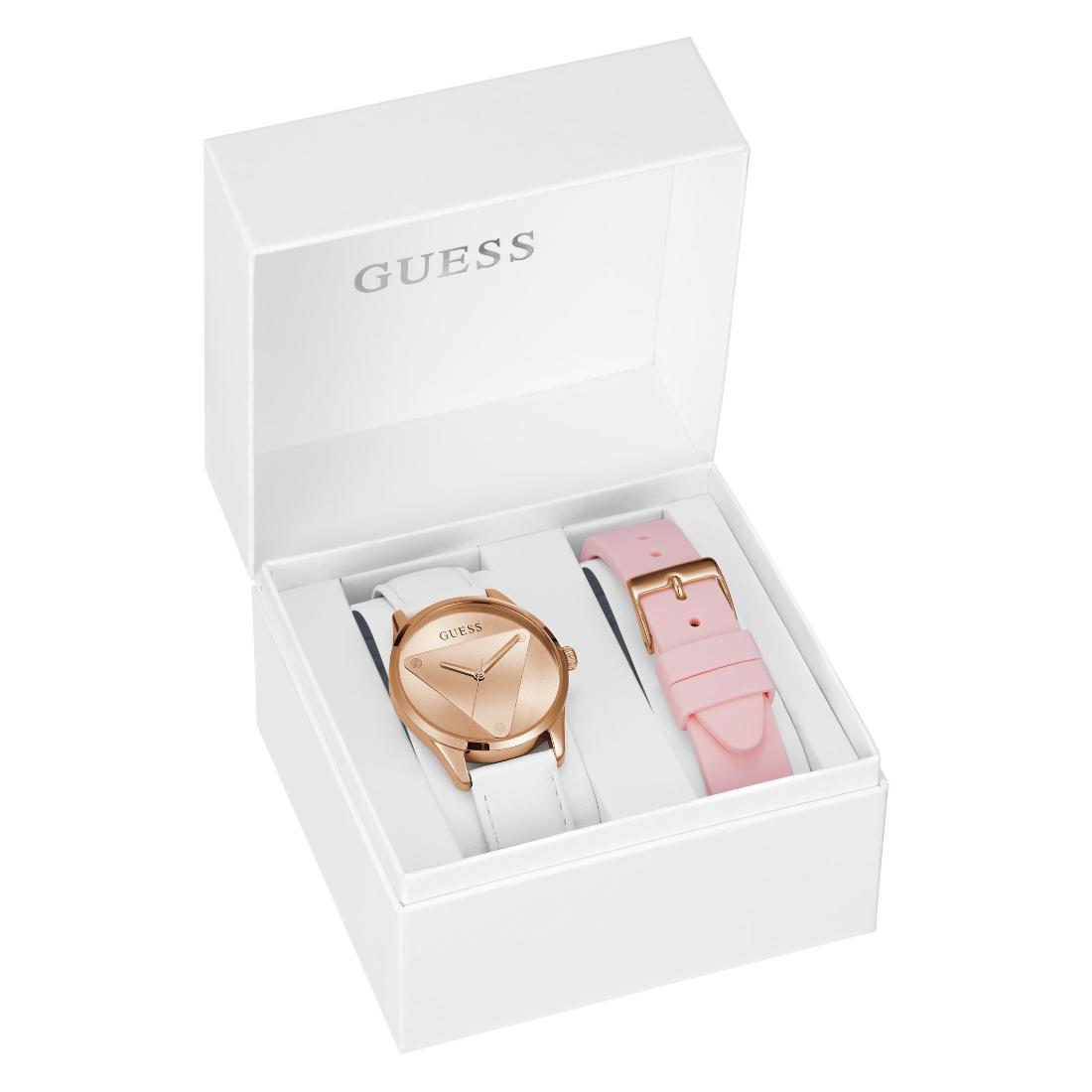Guess Women 36 mm Rose Gold Dial Analog Watch GW0642L2