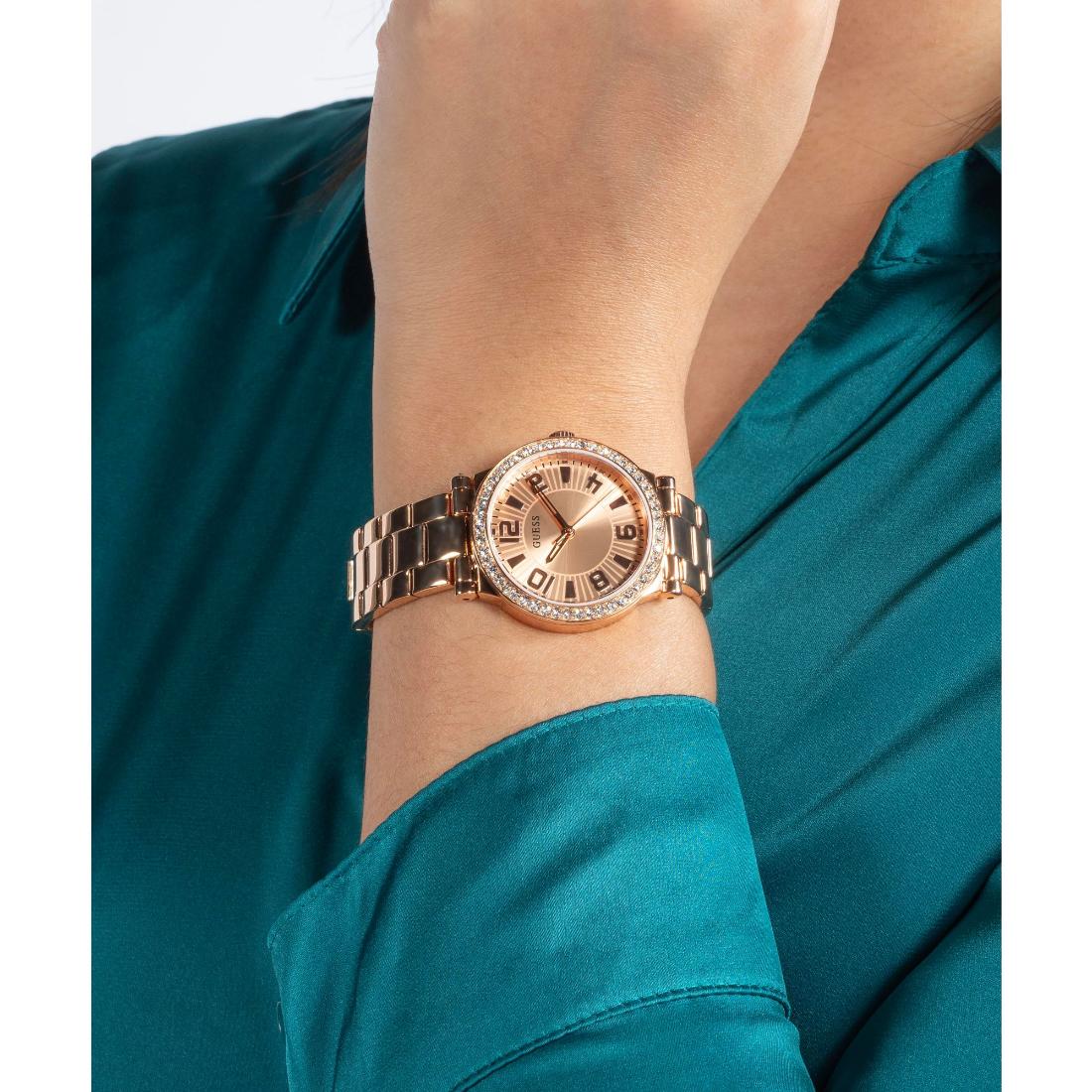 Guess Women Rose Gold Round Dial Analogue Watch GW0686L3