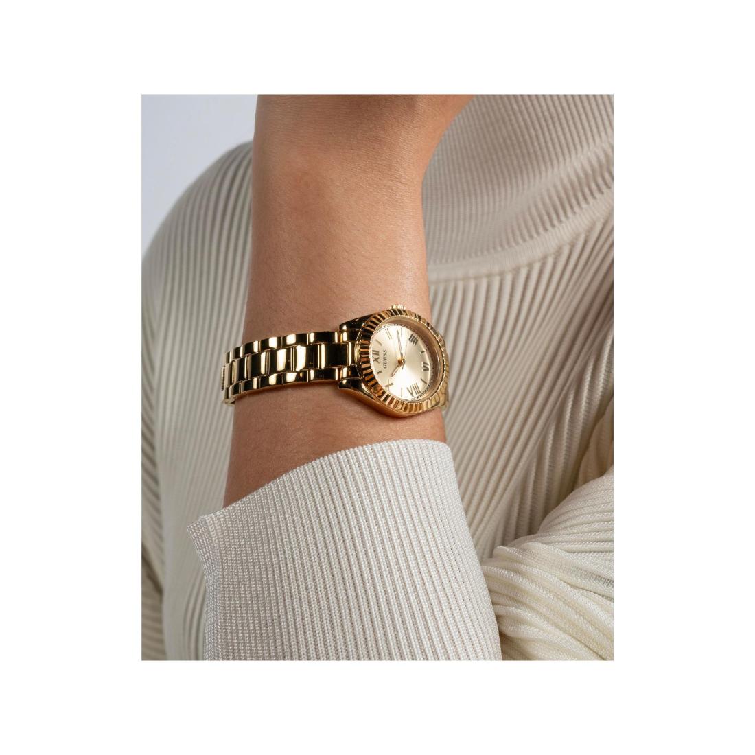 Guess Women 30 mm Size Champagne Dial Round Analog Watch GW0687L2
