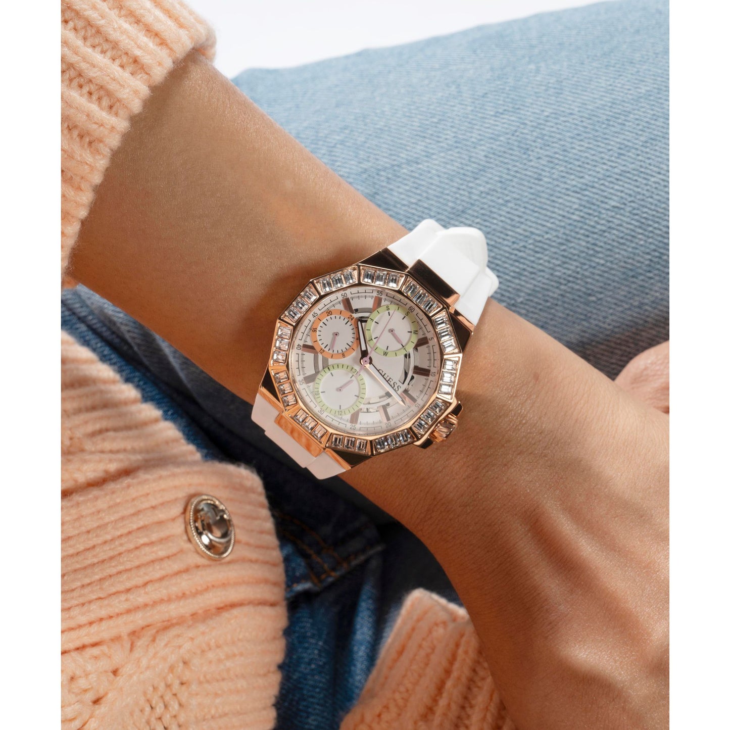 Guess Trend 39 mm White Dial Women Chrono  Watch- GW0695L3