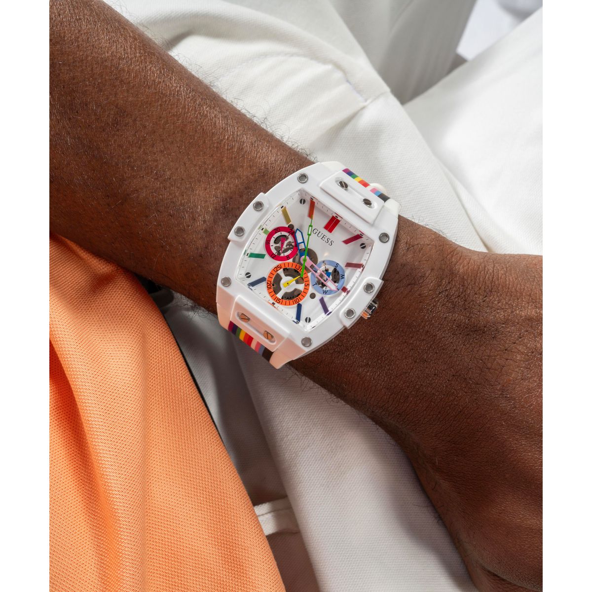 Guess Trend Men 42 mm White Dial Analog Watch GW0720G1