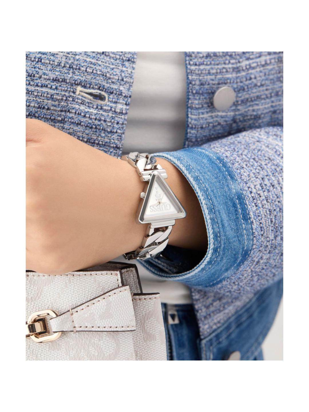 Guess Trend Women 31 mm Silver Dial Analog Watch GW0859L1