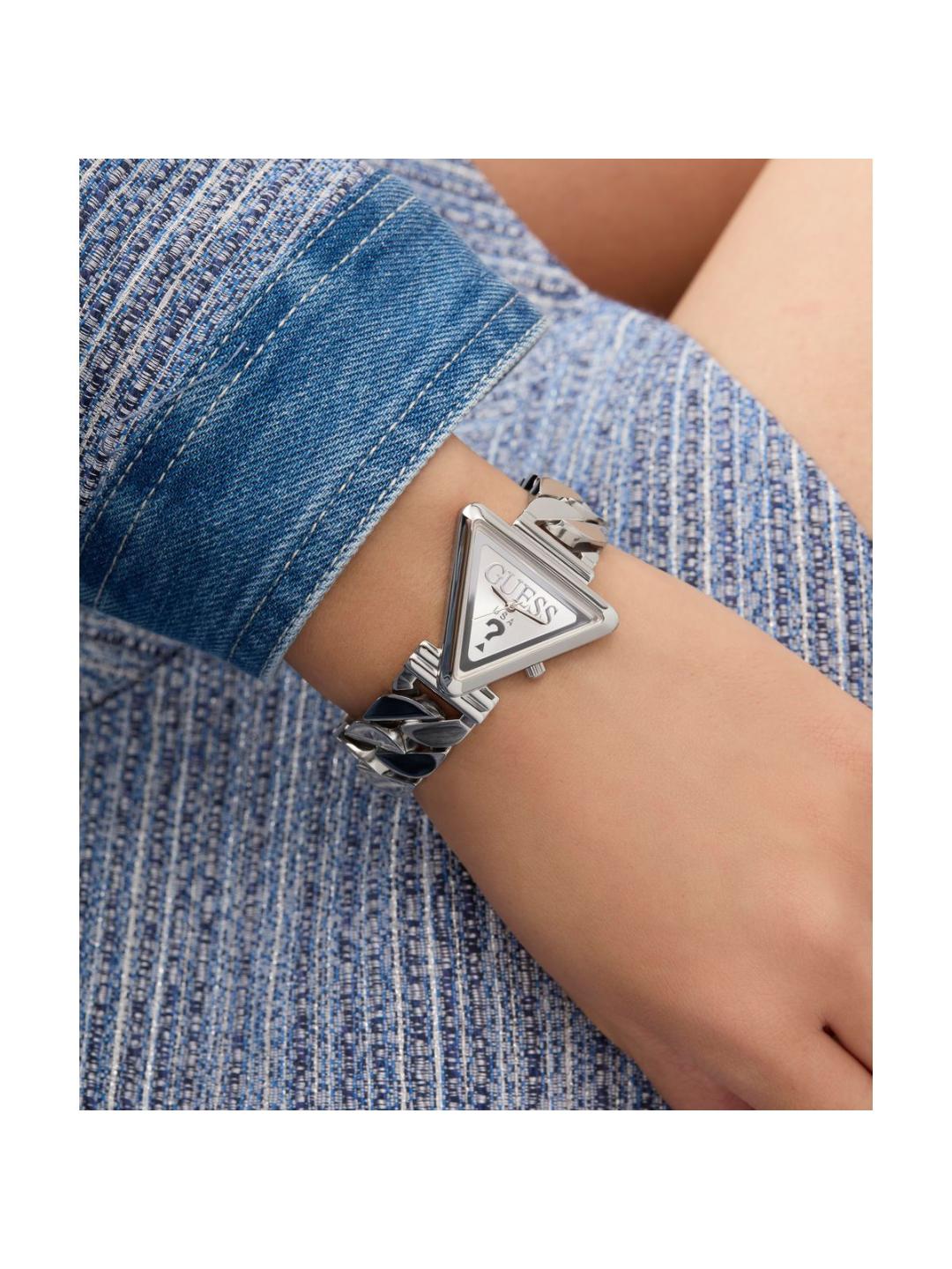 Guess Trend Women 31 mm Silver Dial Analog Watch GW0859L1