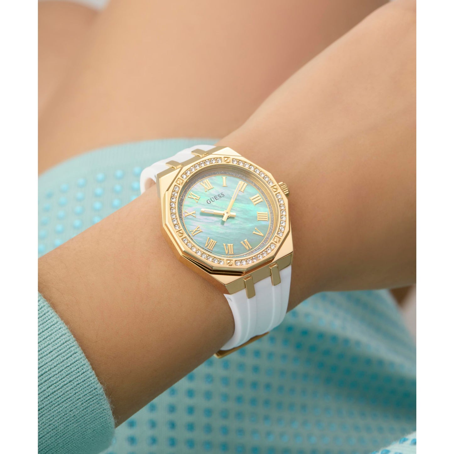 Guess Dress 36 mm Green Dial Women Analog Watch GW0872L1