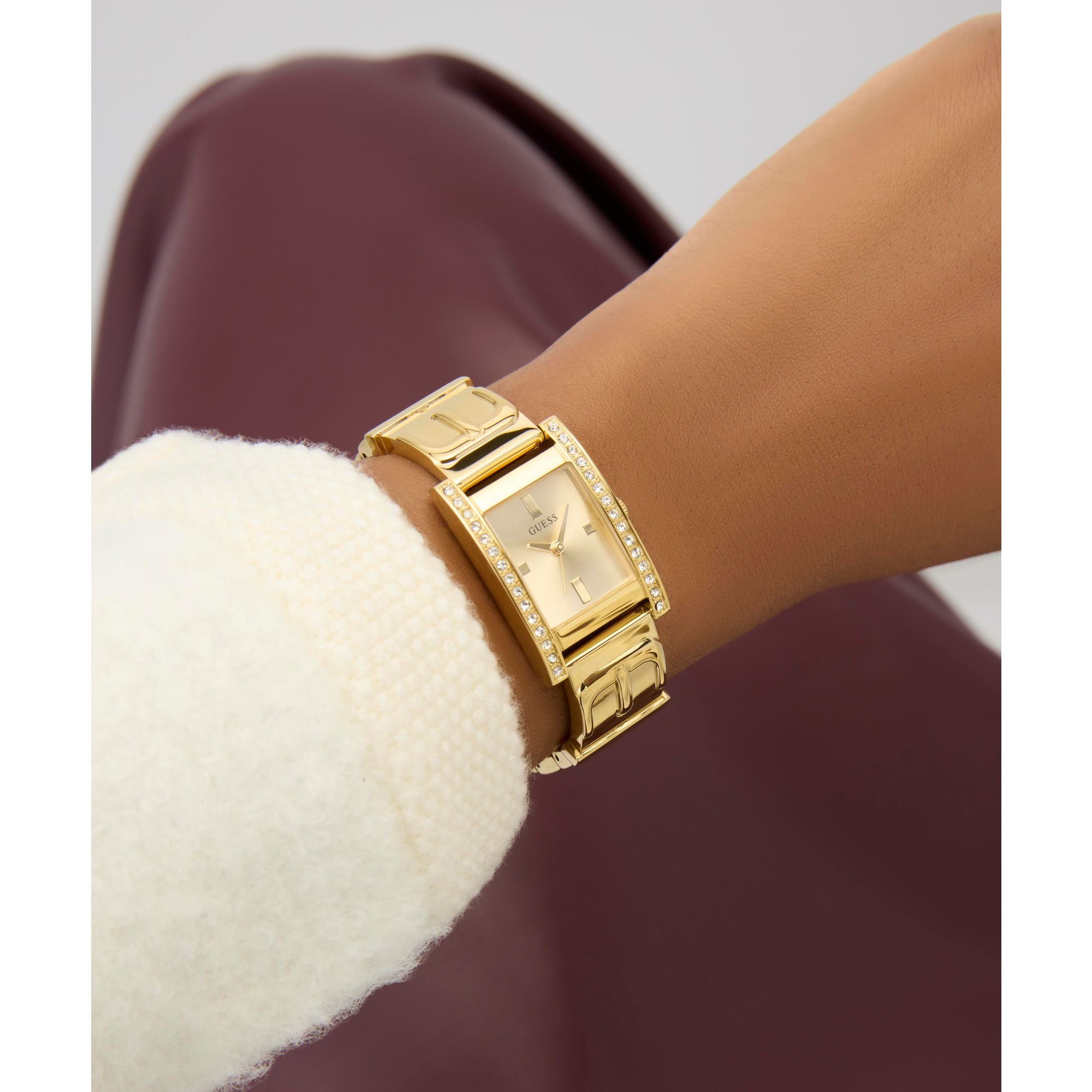Guess Trend 20 mm Gold Dial Women Analog Watch GW0939L2