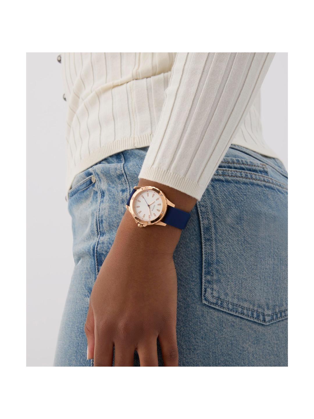 Guess Sport Women 35 mm White Dial Analog Watch GW0949L3