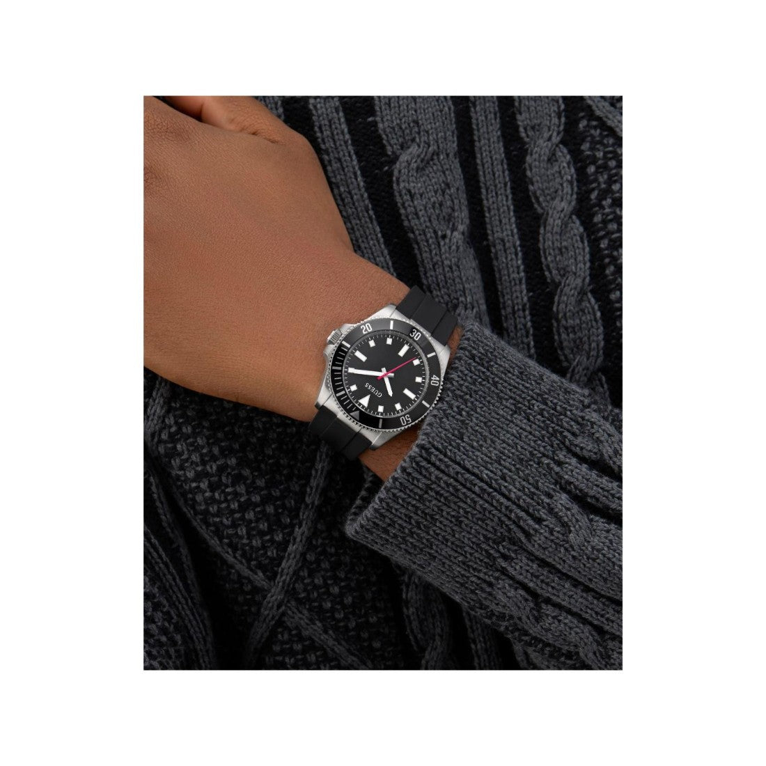 Guess Sport Men 41 mm Black Dial Analog Watch GW0969G1