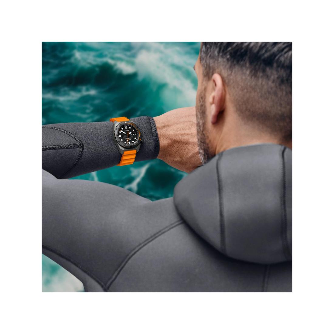 Victorinox Dive Pro Black Dial 43 mm Men Automatic Watch- V241996