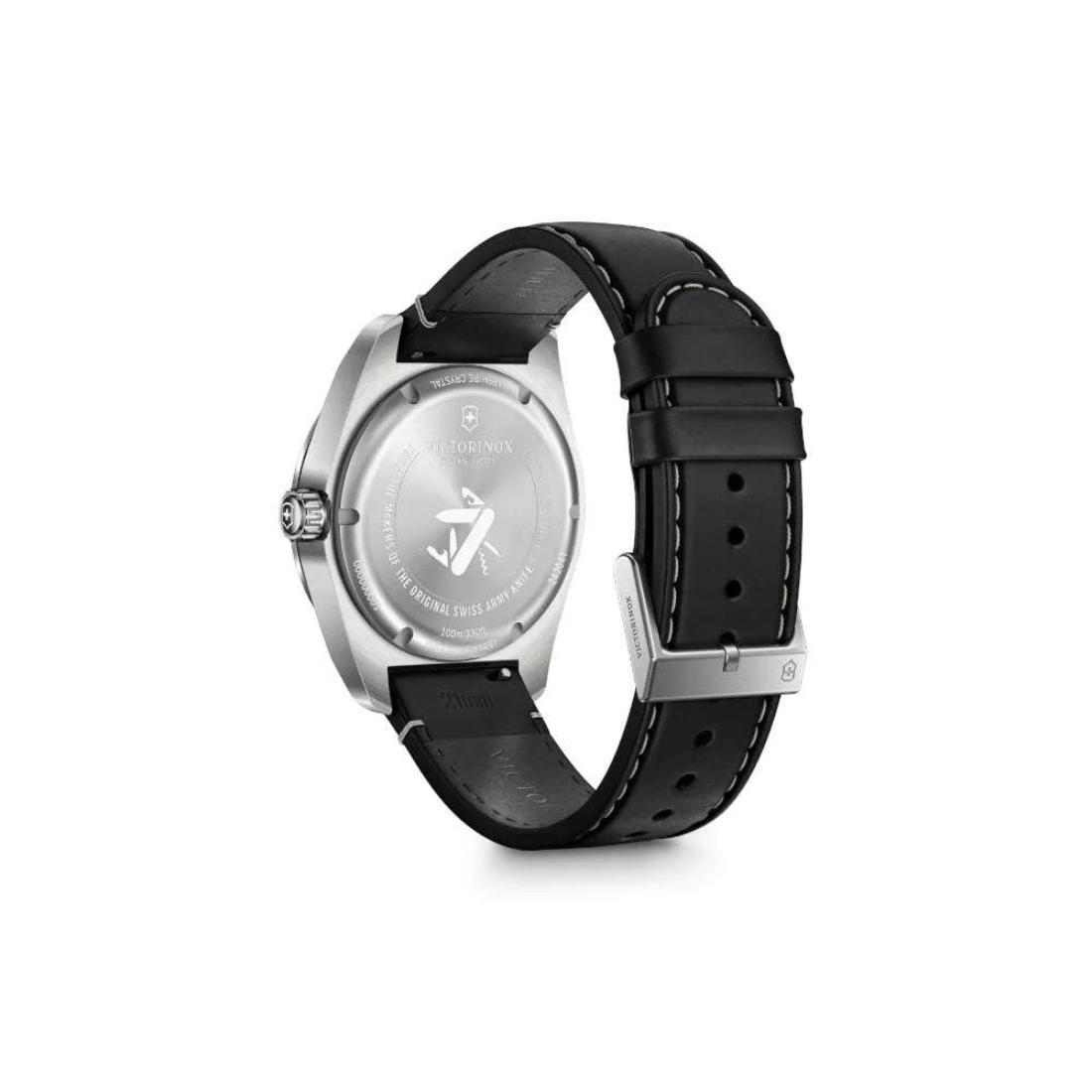 Victorinox Swiss Army Men Watch 42 mm Black Dial Quartz-V242041