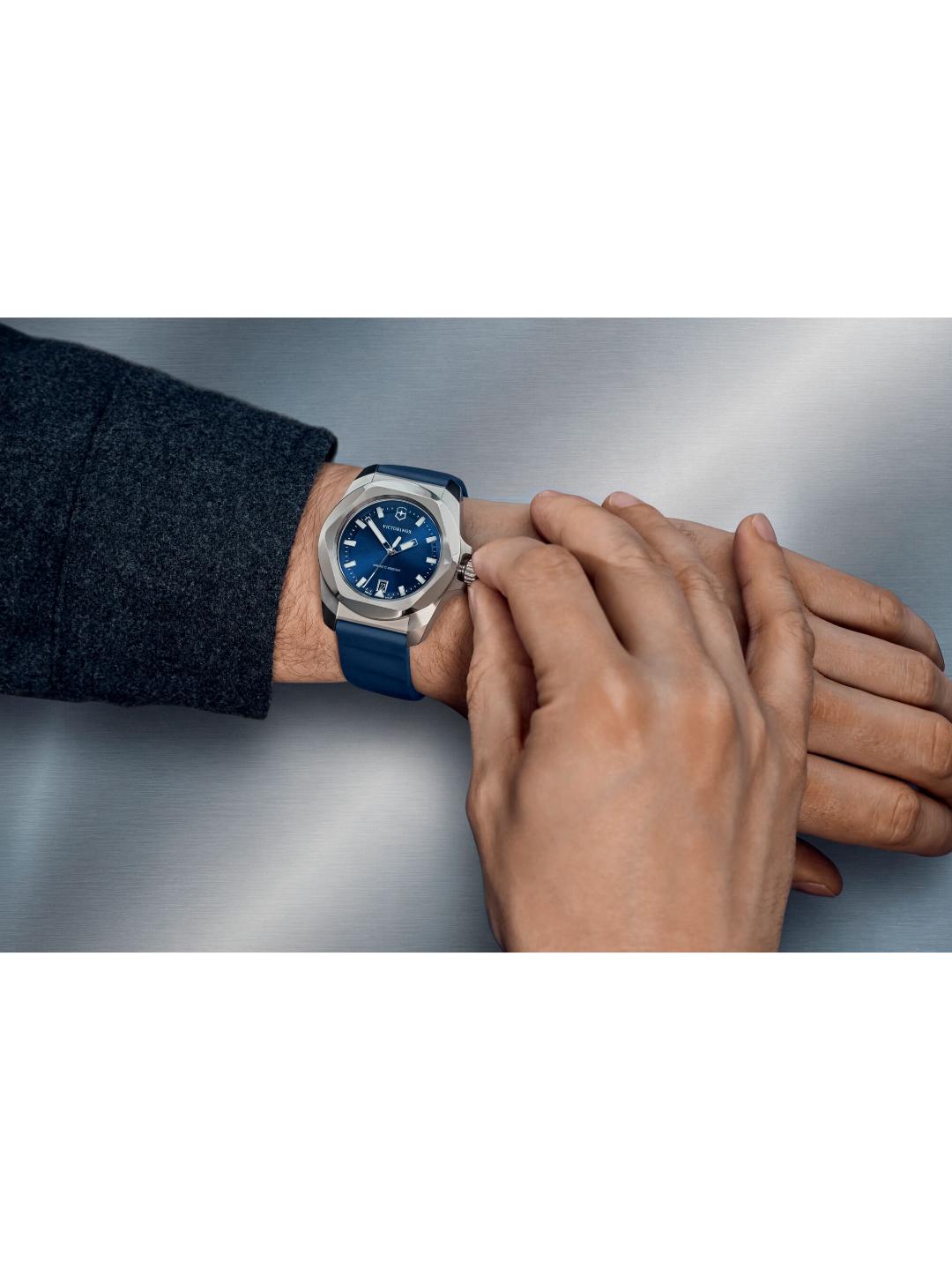 Victorinox I.N.O.X. Men 41 mm Blue Dial Analog Watch 242084
