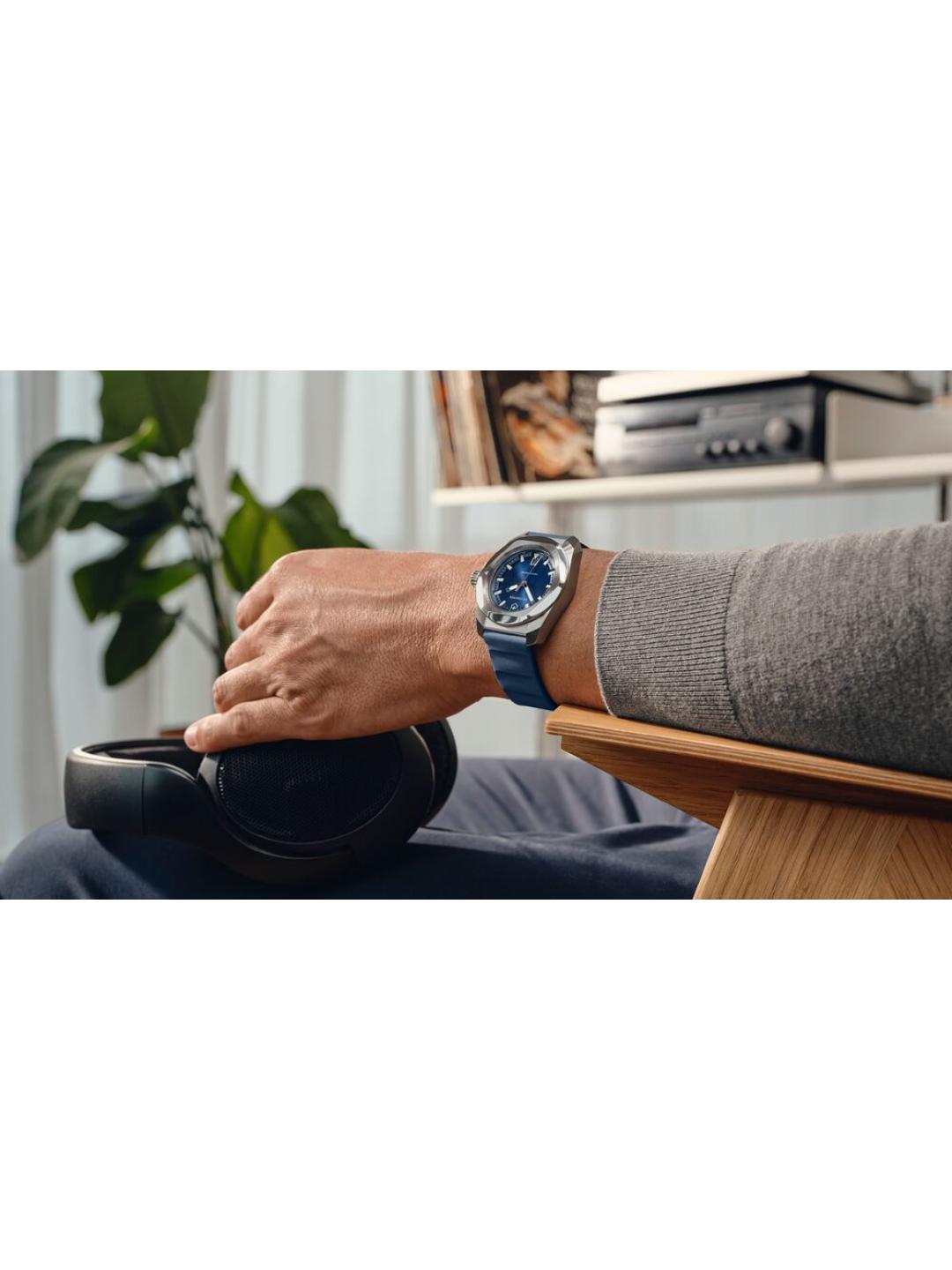 Victorinox I.N.O.X. Men 41 mm Black Dial Analog Watch 242089