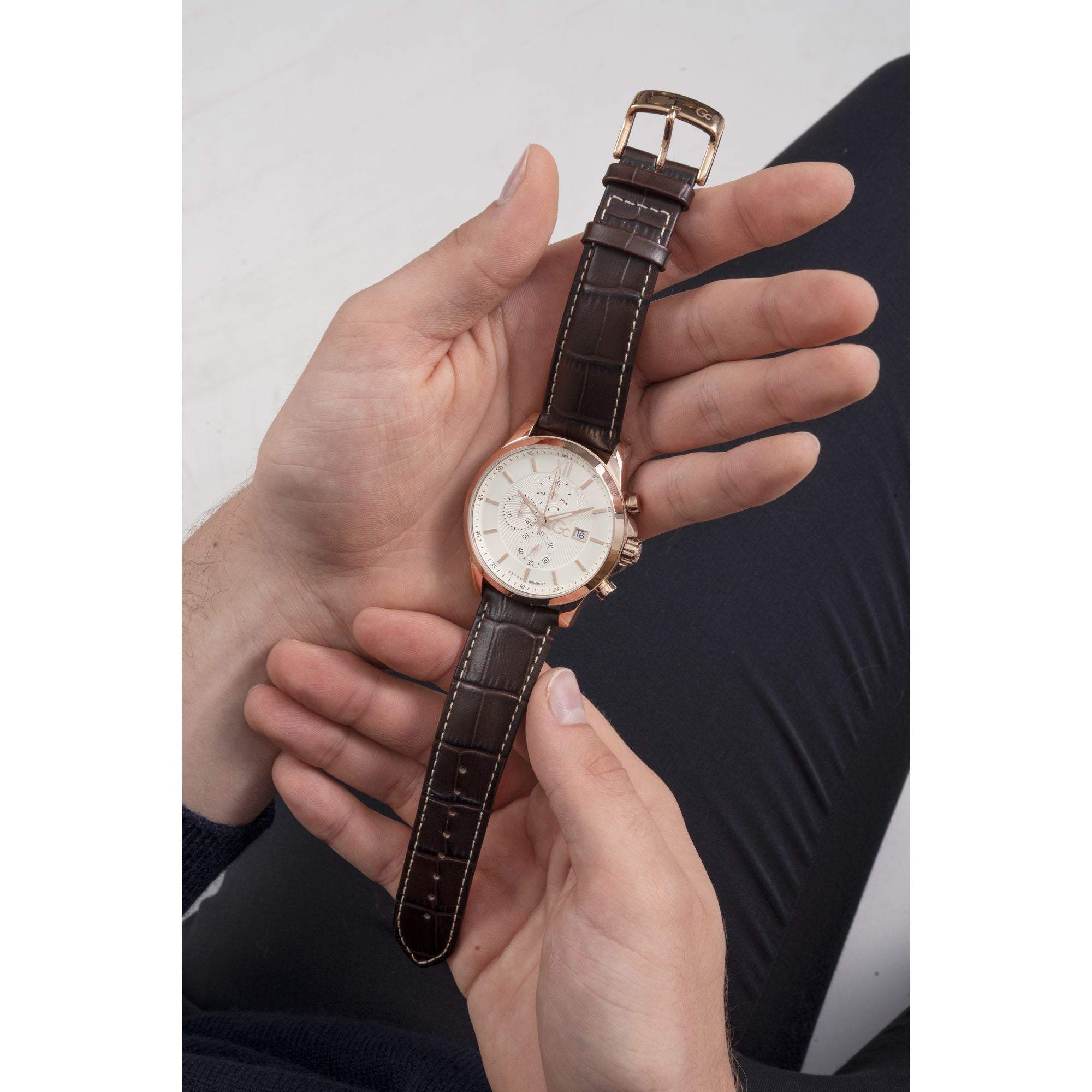 Guess Collection Off white Dial Chrono 44 mm Men's Watch Y27011G1MF