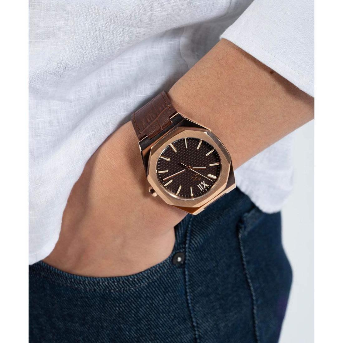 Guess Collection Coussin Sleek Brown Tonneau Dial Analog Men Watch Z26005G4MF
