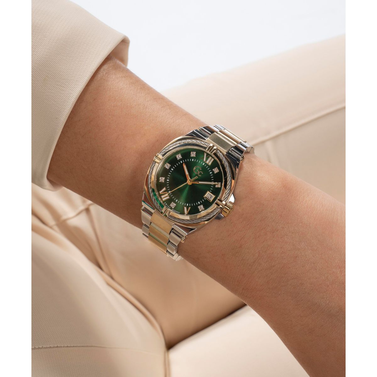 Guess Collection Sportchic Women 32 mm Green Dial Analog Watch Z43002L1MF