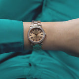 Guess Women Rose Gold Round Dial Analogue Watch GW0686L3